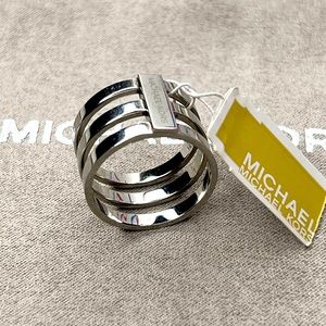 MICHAEL KORS SILVERTONE RING SIZE 9